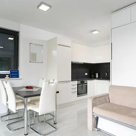Ferienwohnung Fur 4 Personen Ca 35 Qm In Medulin, Istrien Sudkuste Von Istrien - B58547